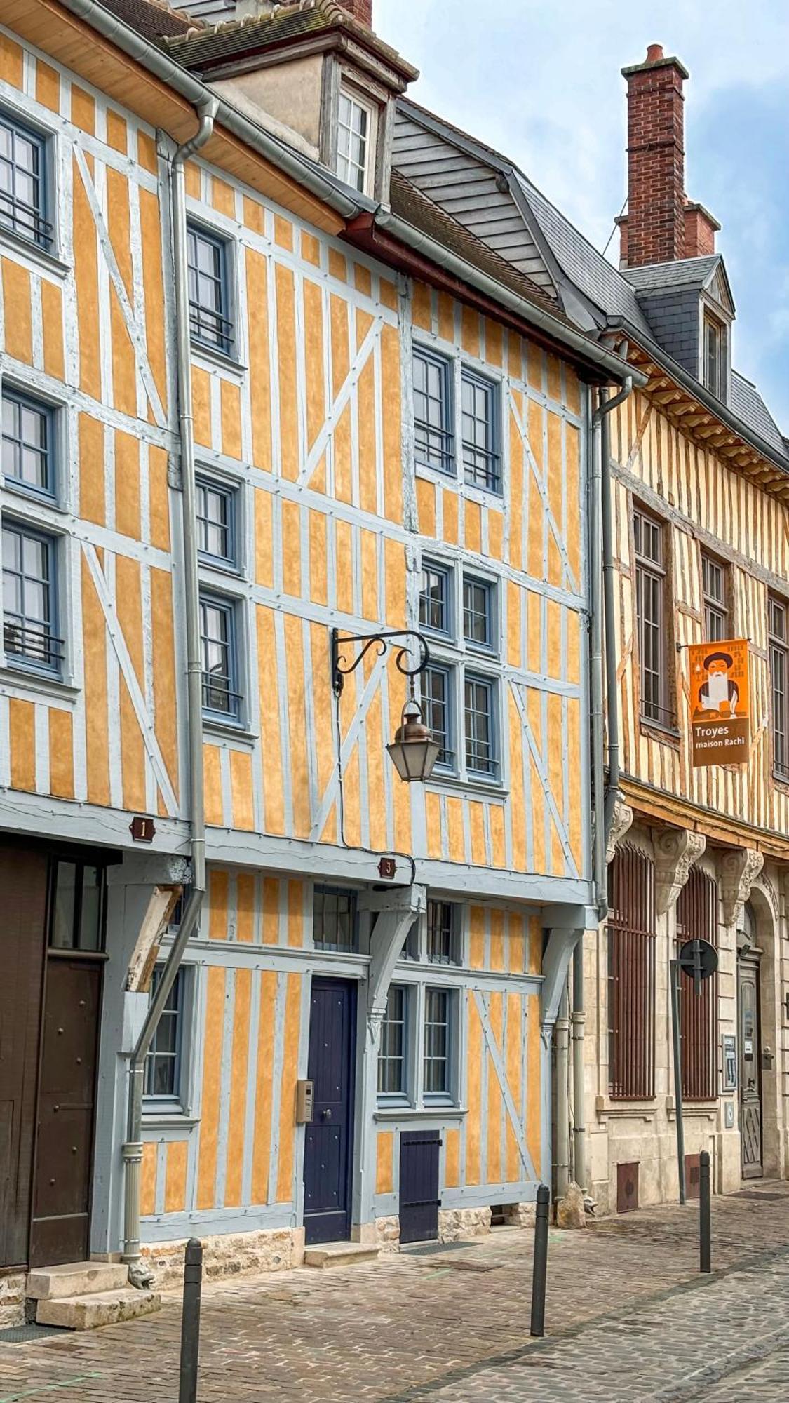 Apartamento Le Loft Brunneval - Refuge Arty Du Xvie Siecle Troyes Exterior foto